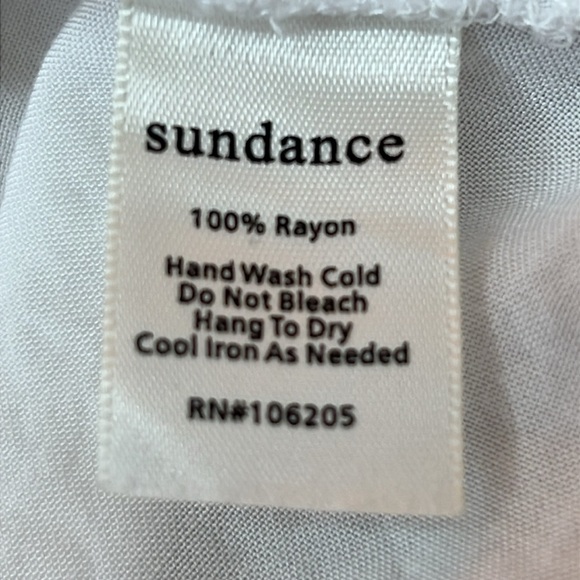 Sundance Pintuck Blouse Size M White Rayon Full Elbow Sleeves Button Front EUC - Picture 10 of 12